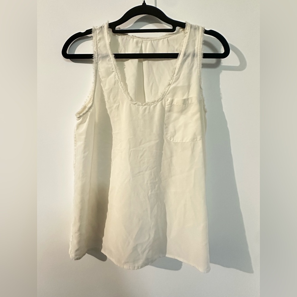 5/$25 Elegant Silk Cream Sleeveless Tank Top